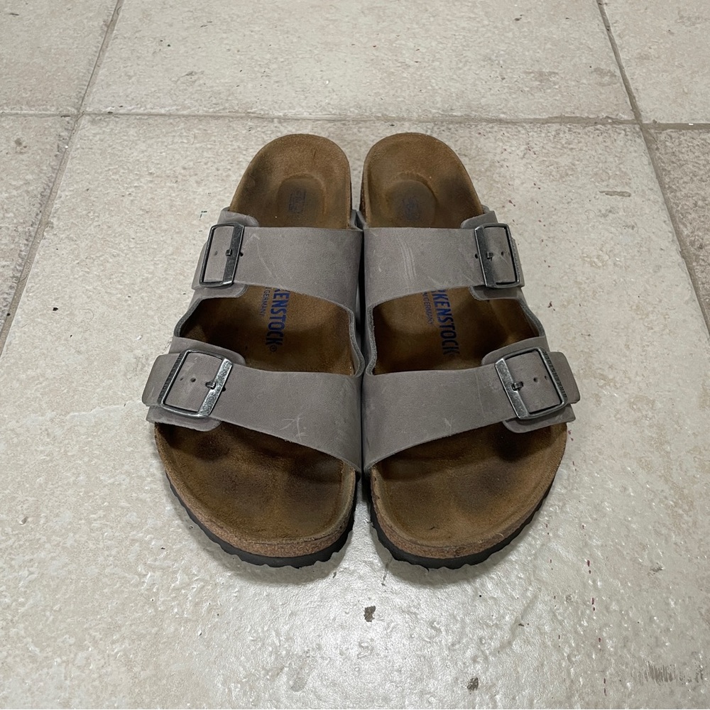 BIRKENSTOCK Men’s Arizona (Birko-Flor Soft) Iron Oiled Leather (10.5 / 43)